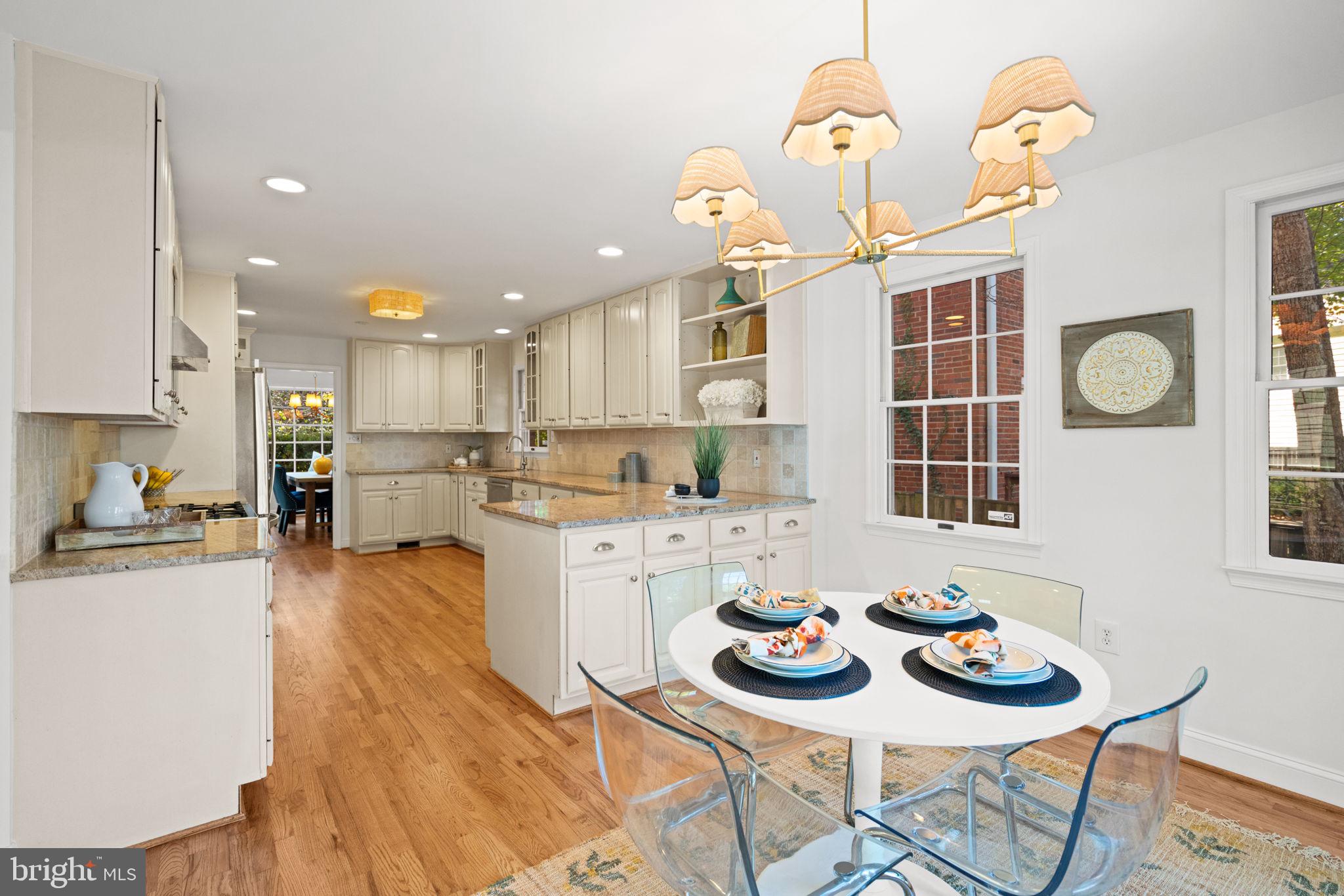 GREENWICH FOREST - Residential