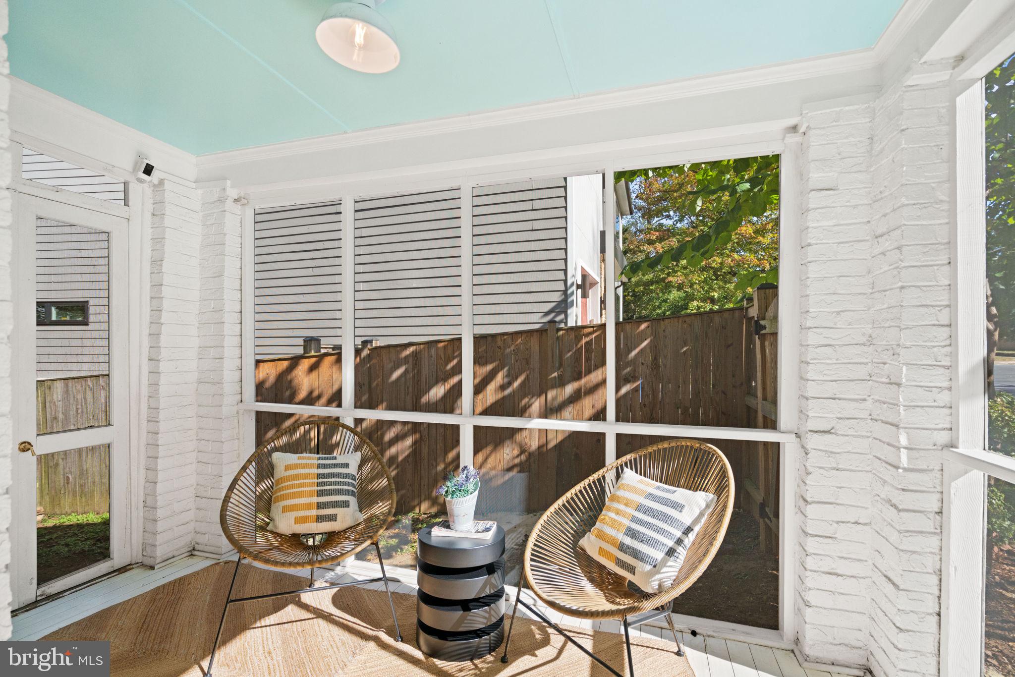 GREENWICH FOREST - Residential