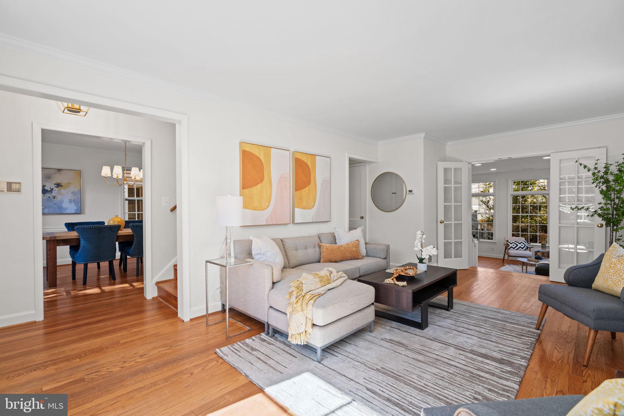 GREENWICH FOREST - Residential