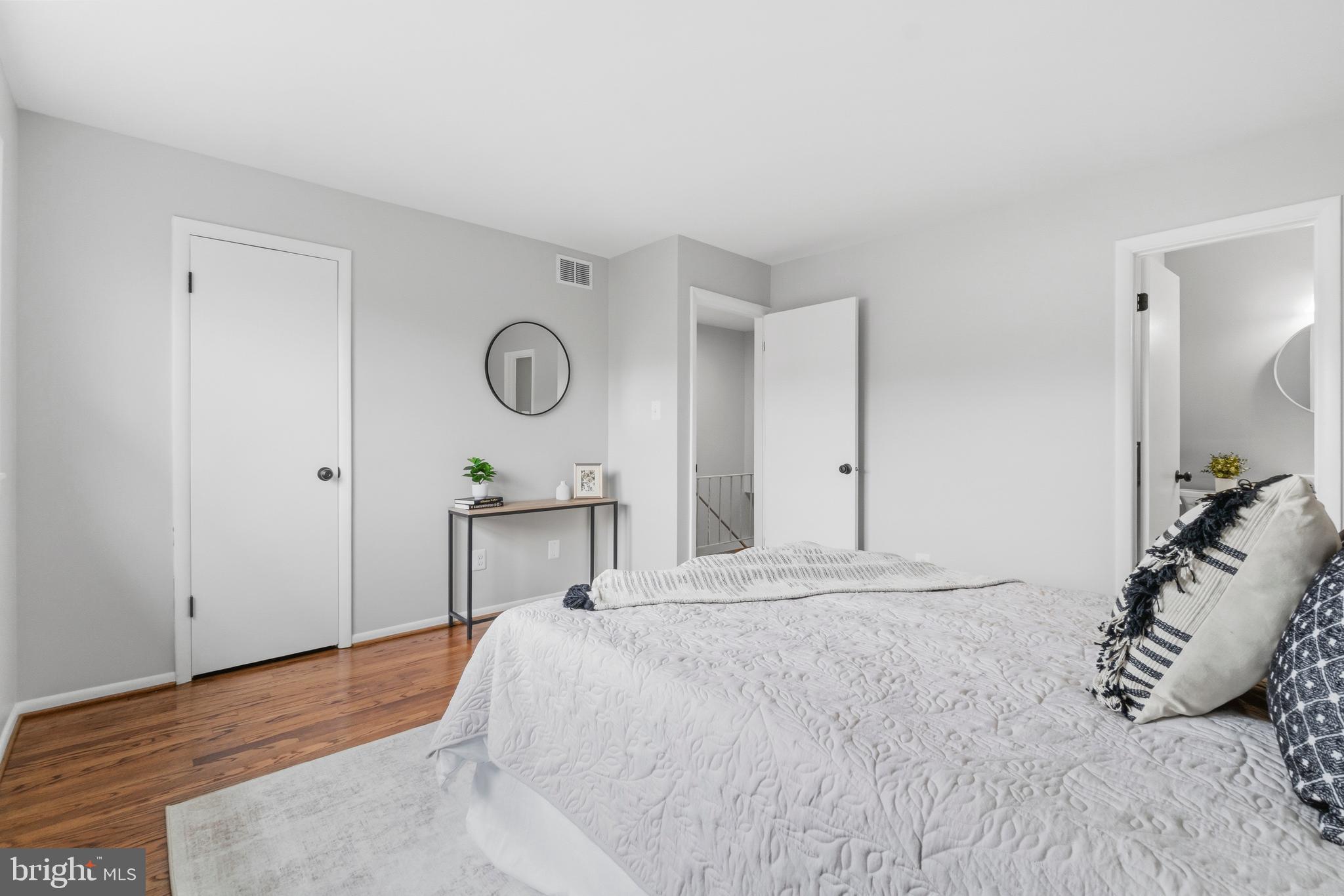 HUNTSMOOR - Residential