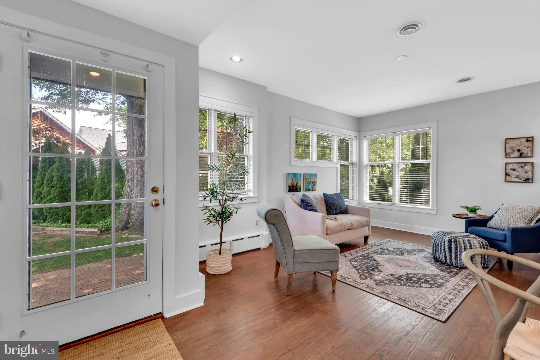 MURRAY HILL - Residential