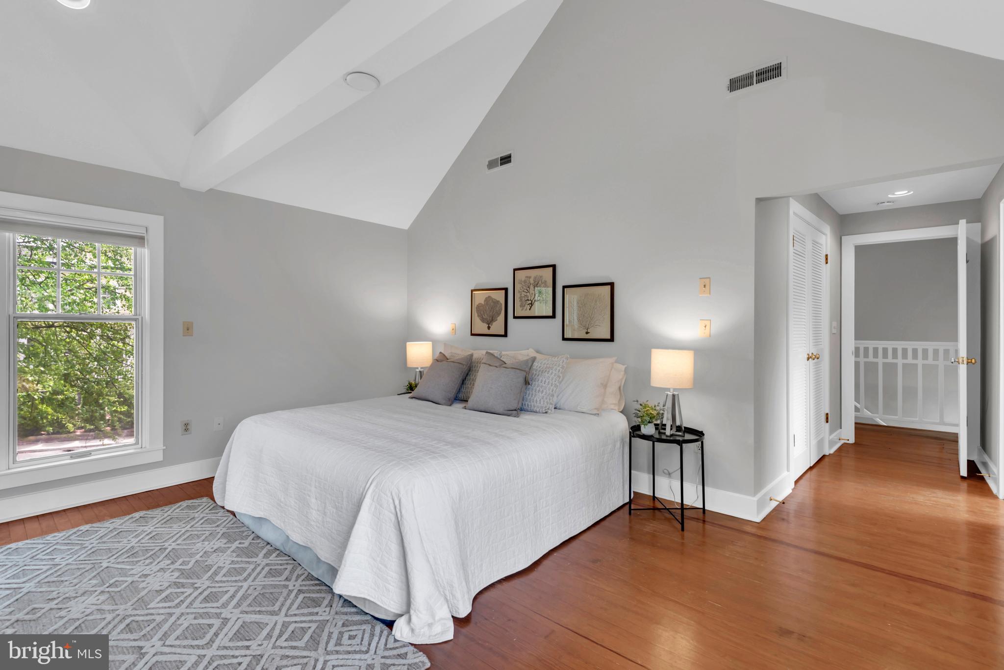 MURRAY HILL - Residential