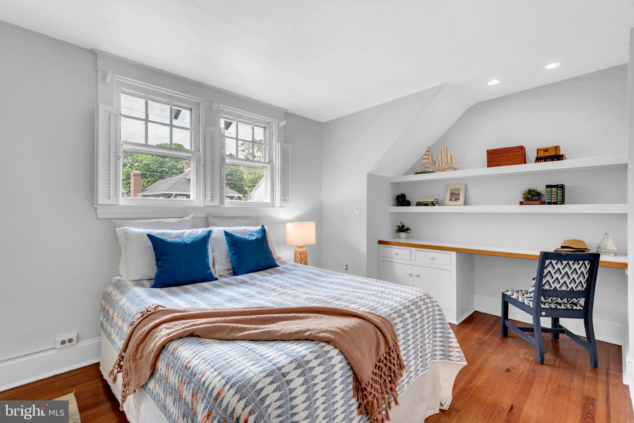 MURRAY HILL - Residential