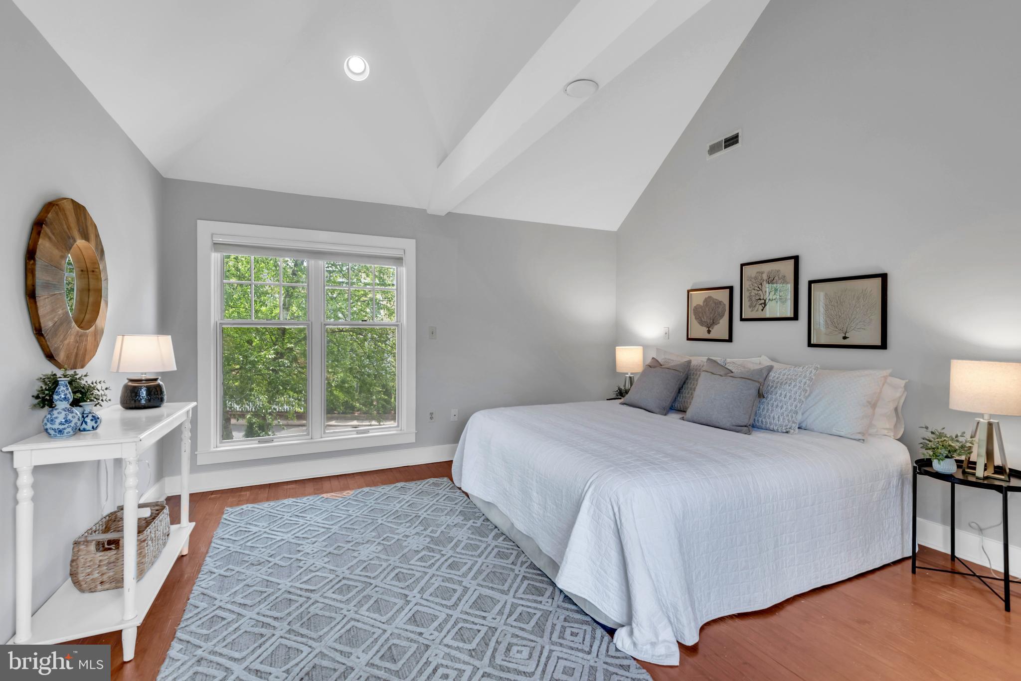 MURRAY HILL - Residential