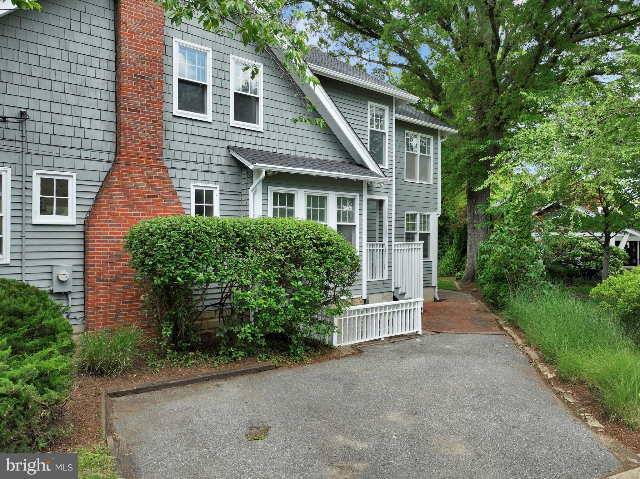 MURRAY HILL - Residential