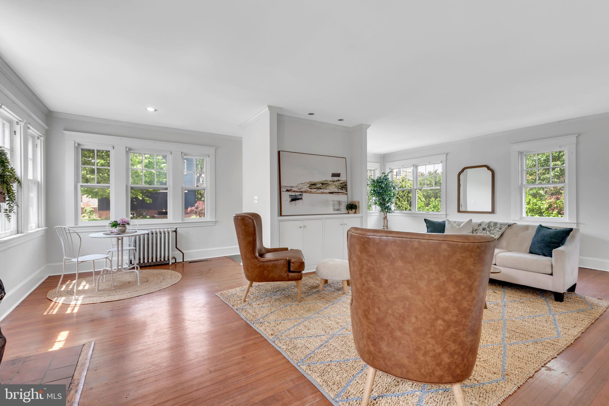 MURRAY HILL - Residential