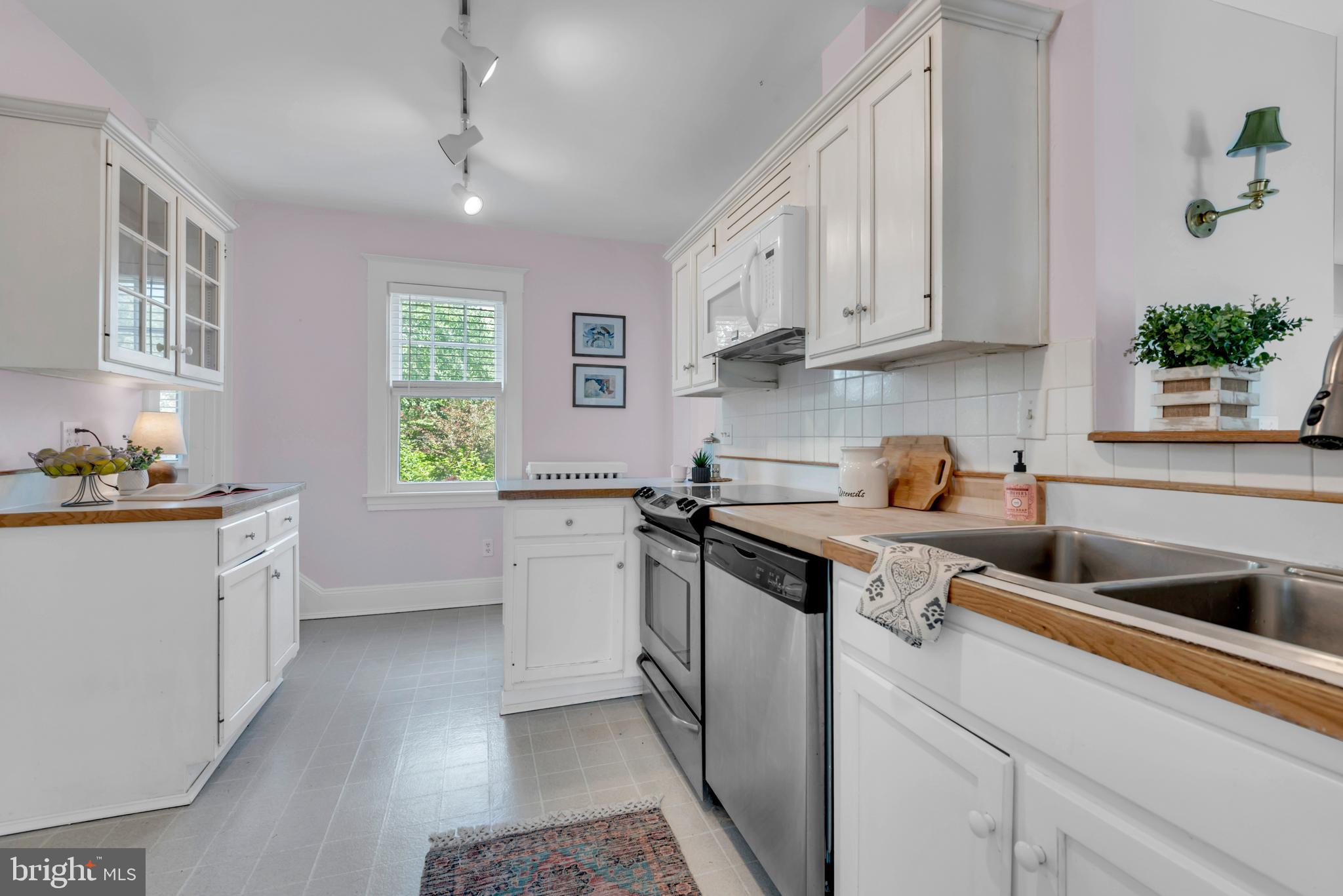 MURRAY HILL - Residential