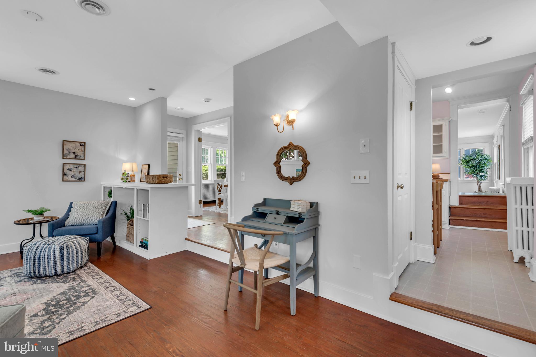 MURRAY HILL - Residential