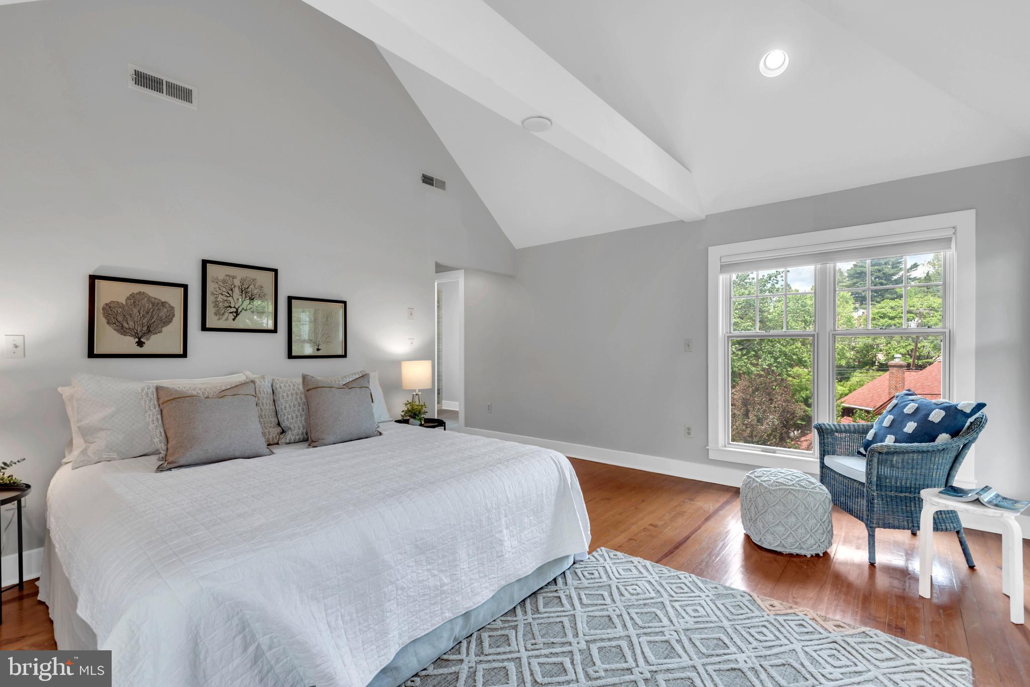 MURRAY HILL - Residential