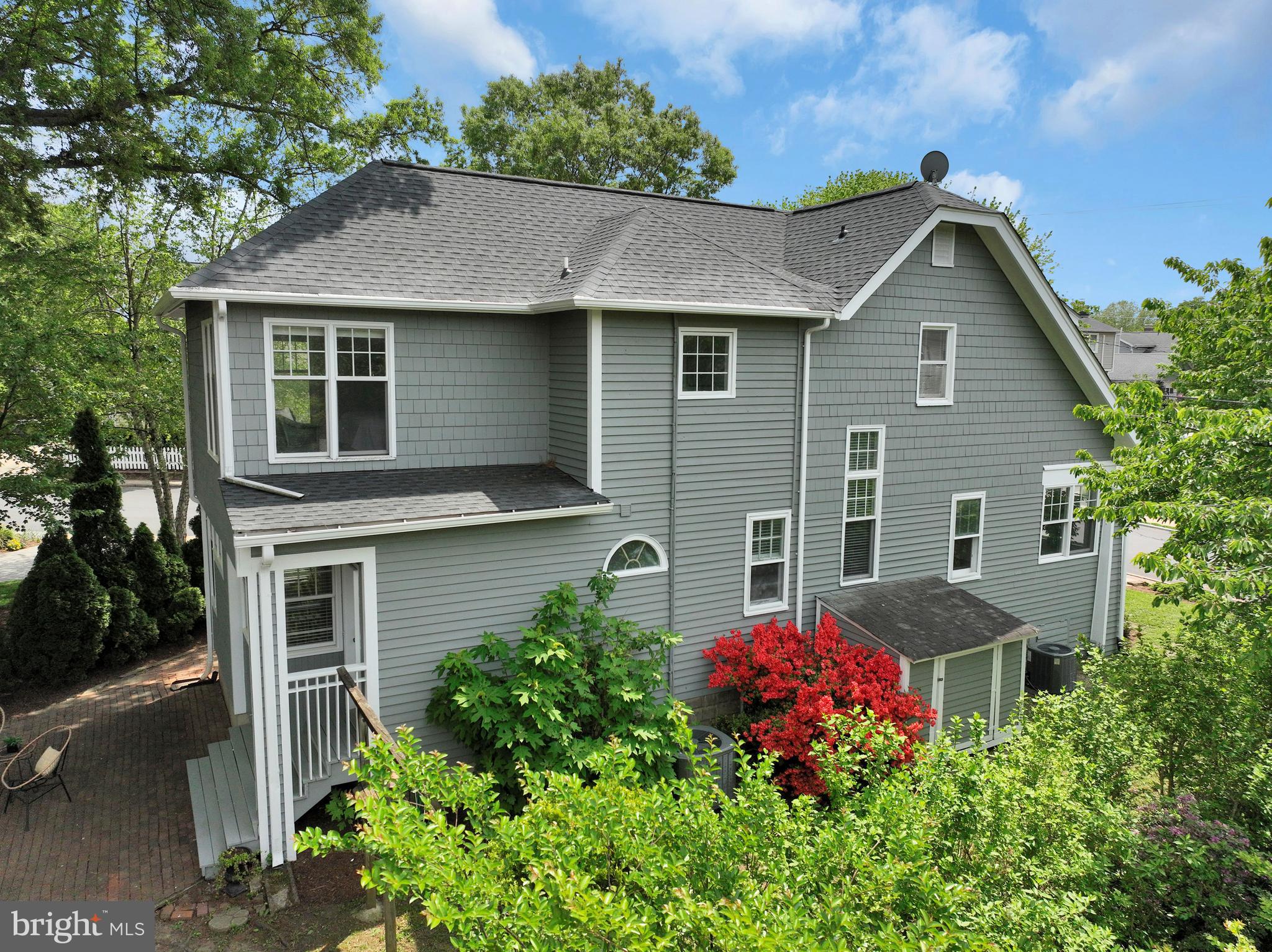 114 MONTICELLO AVENUE