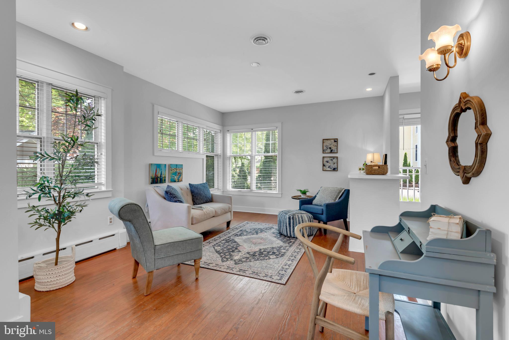 MURRAY HILL - Residential