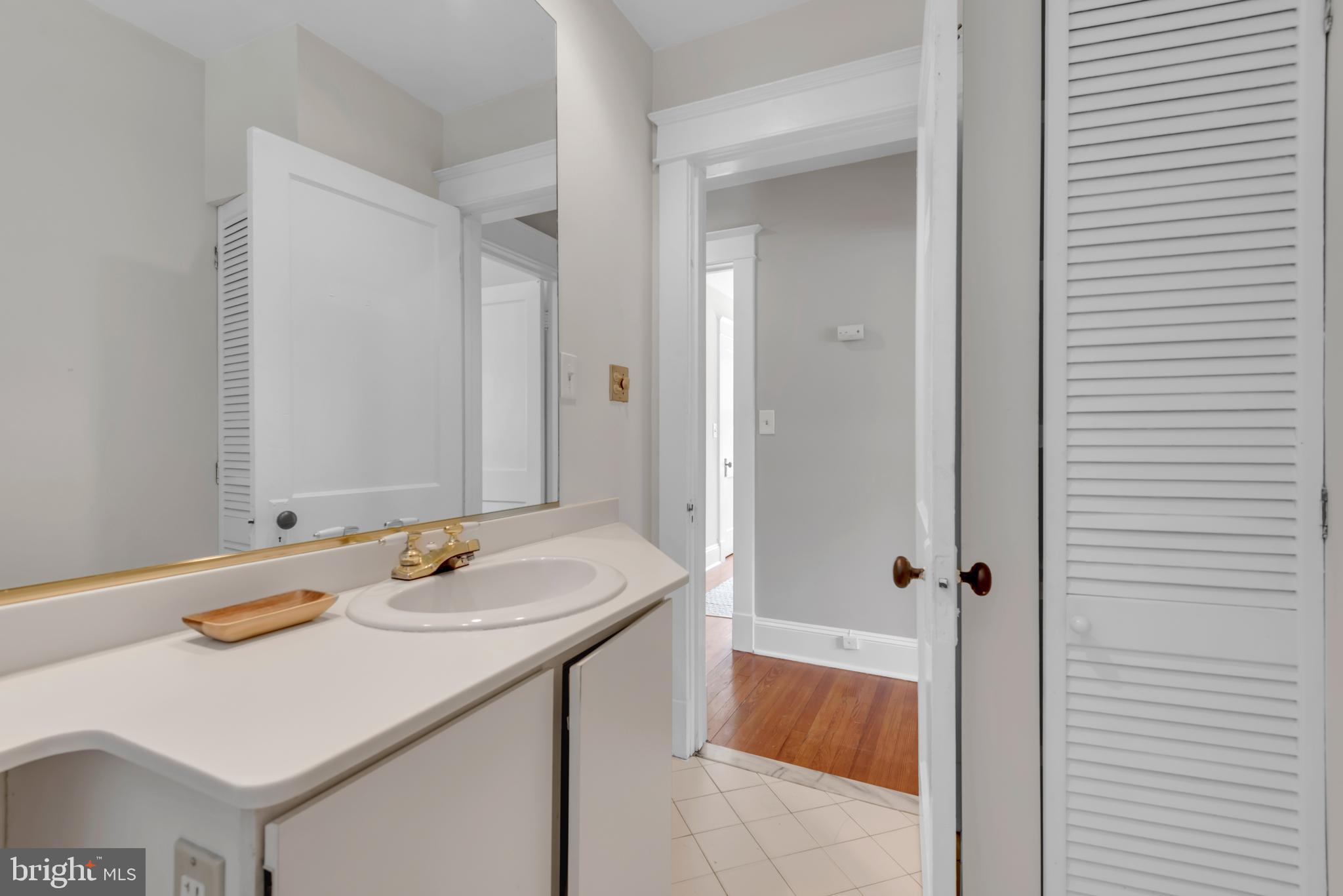 MURRAY HILL - Residential