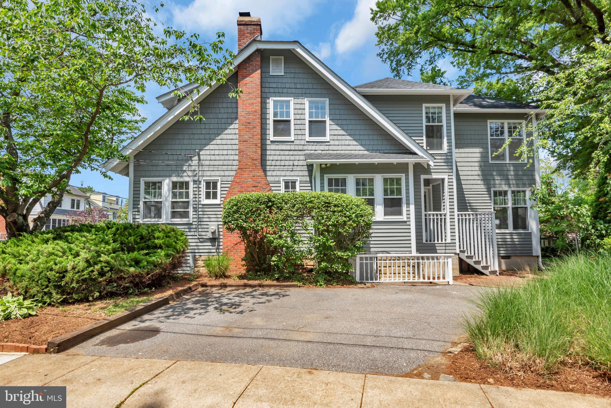 114 MONTICELLO AVENUE