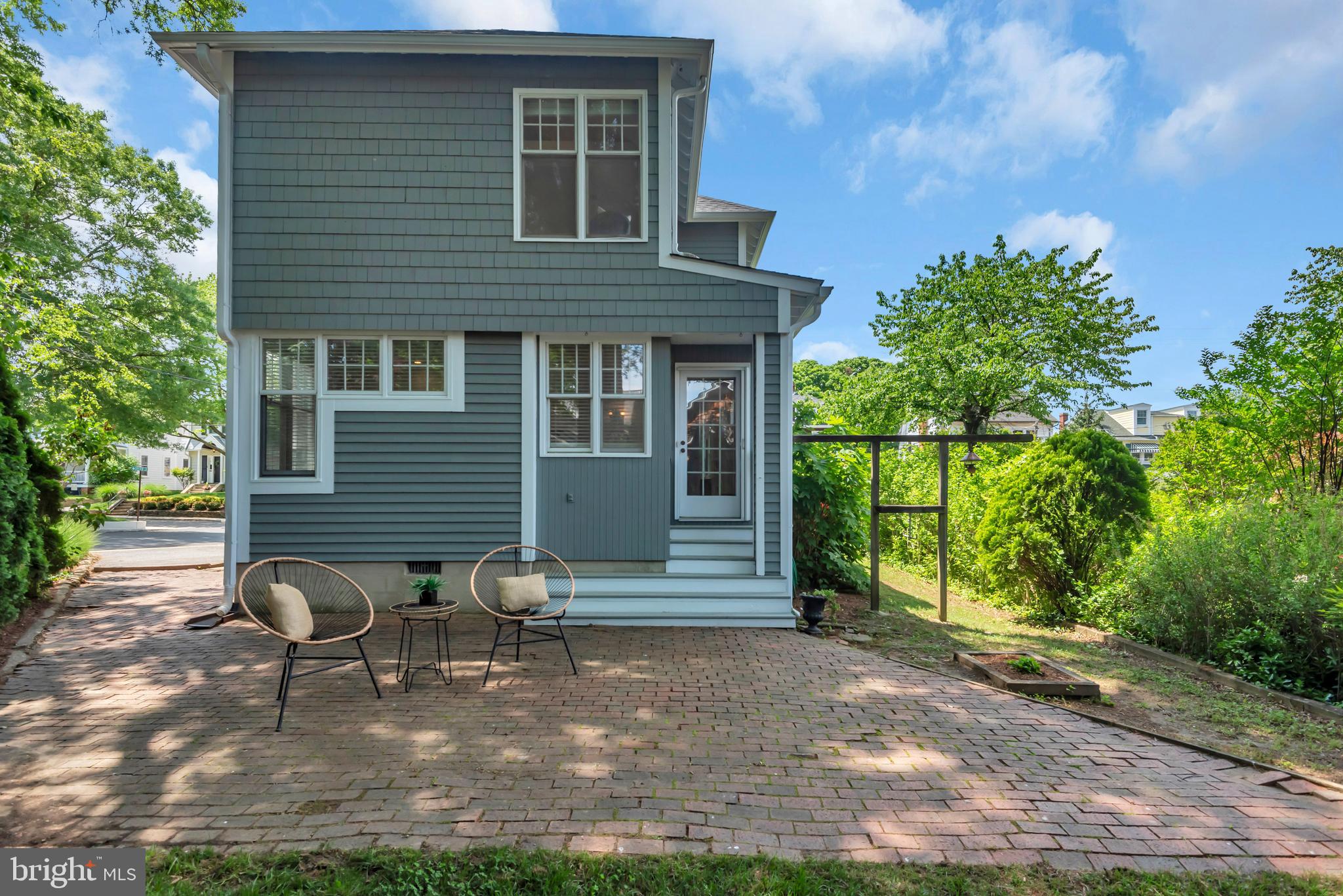 MURRAY HILL - Residential