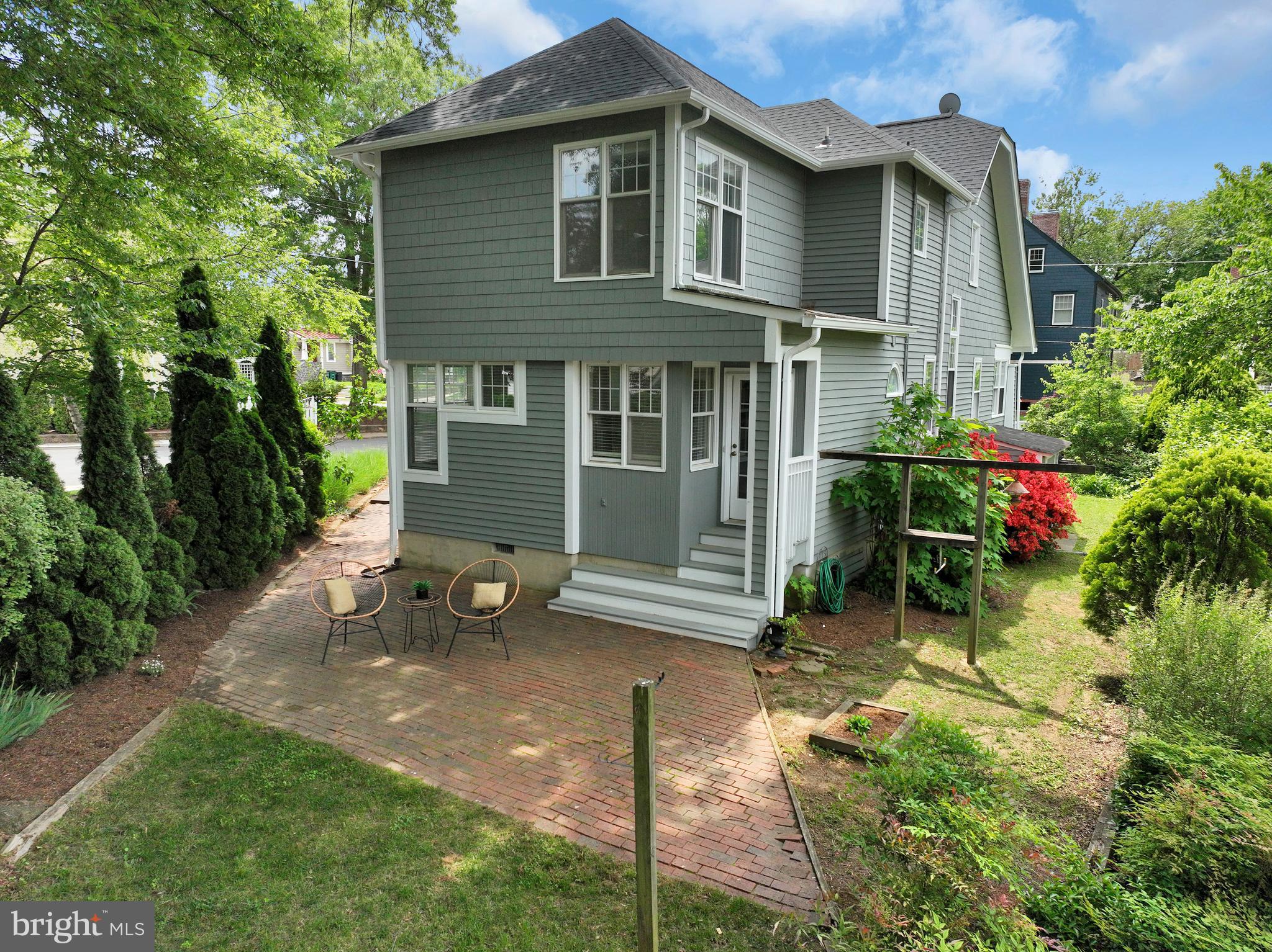 114 MONTICELLO AVENUE
