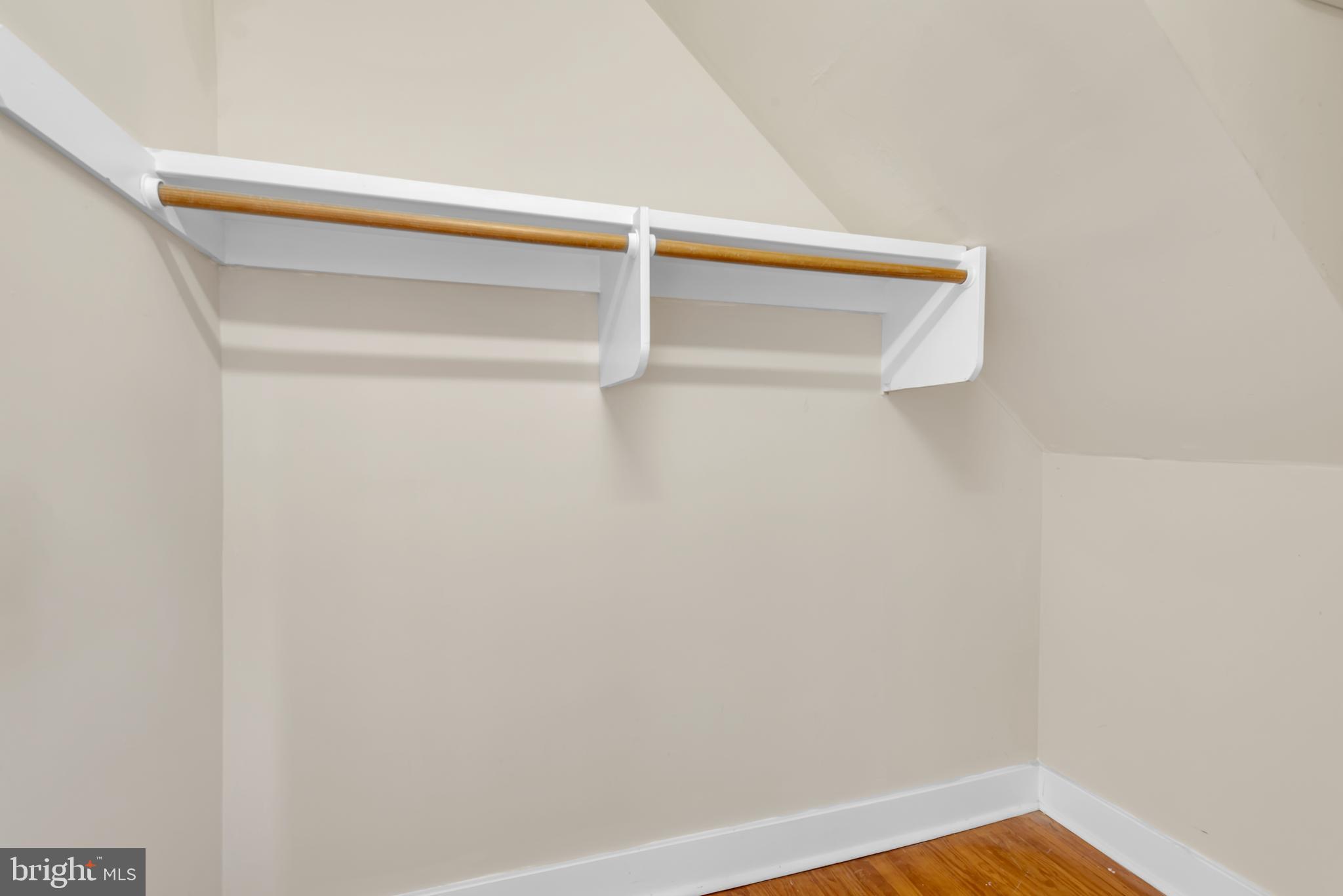 MURRAY HILL - Residential