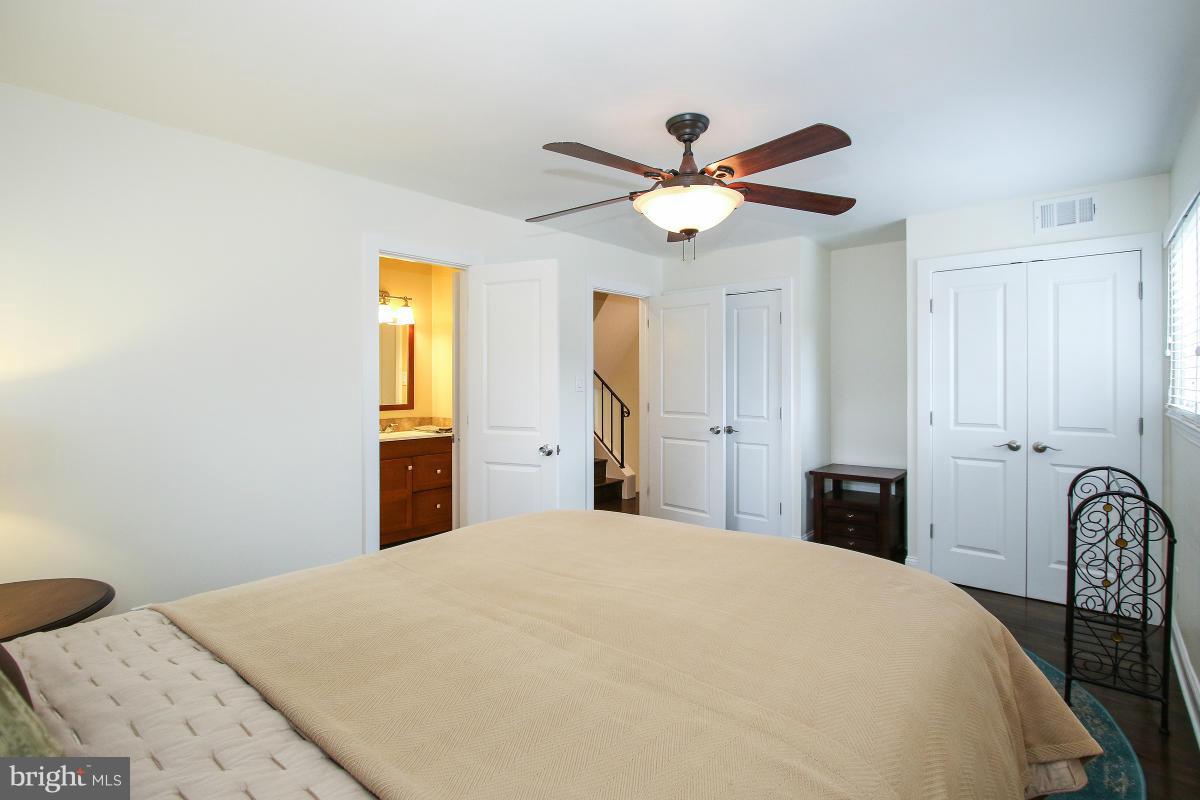 MANOR WOODS - Residential Lease