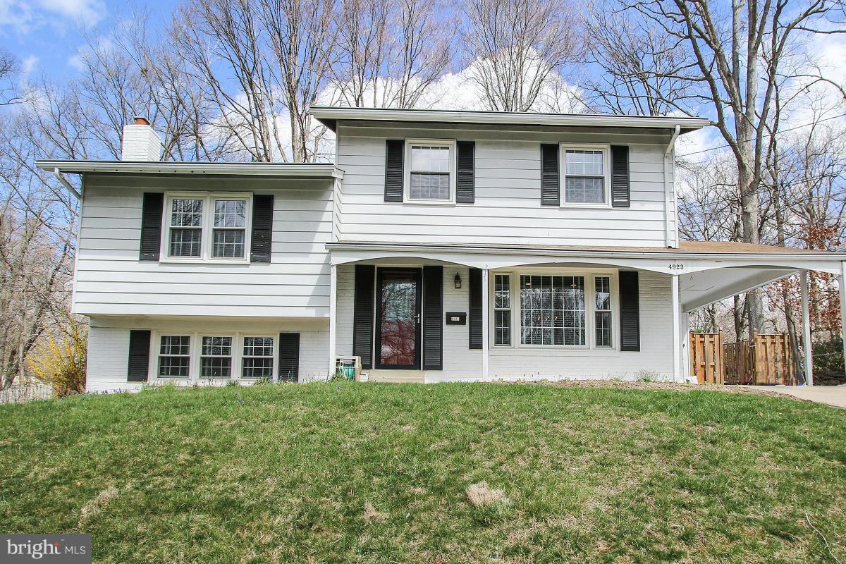 MANOR WOODS - Residential Lease