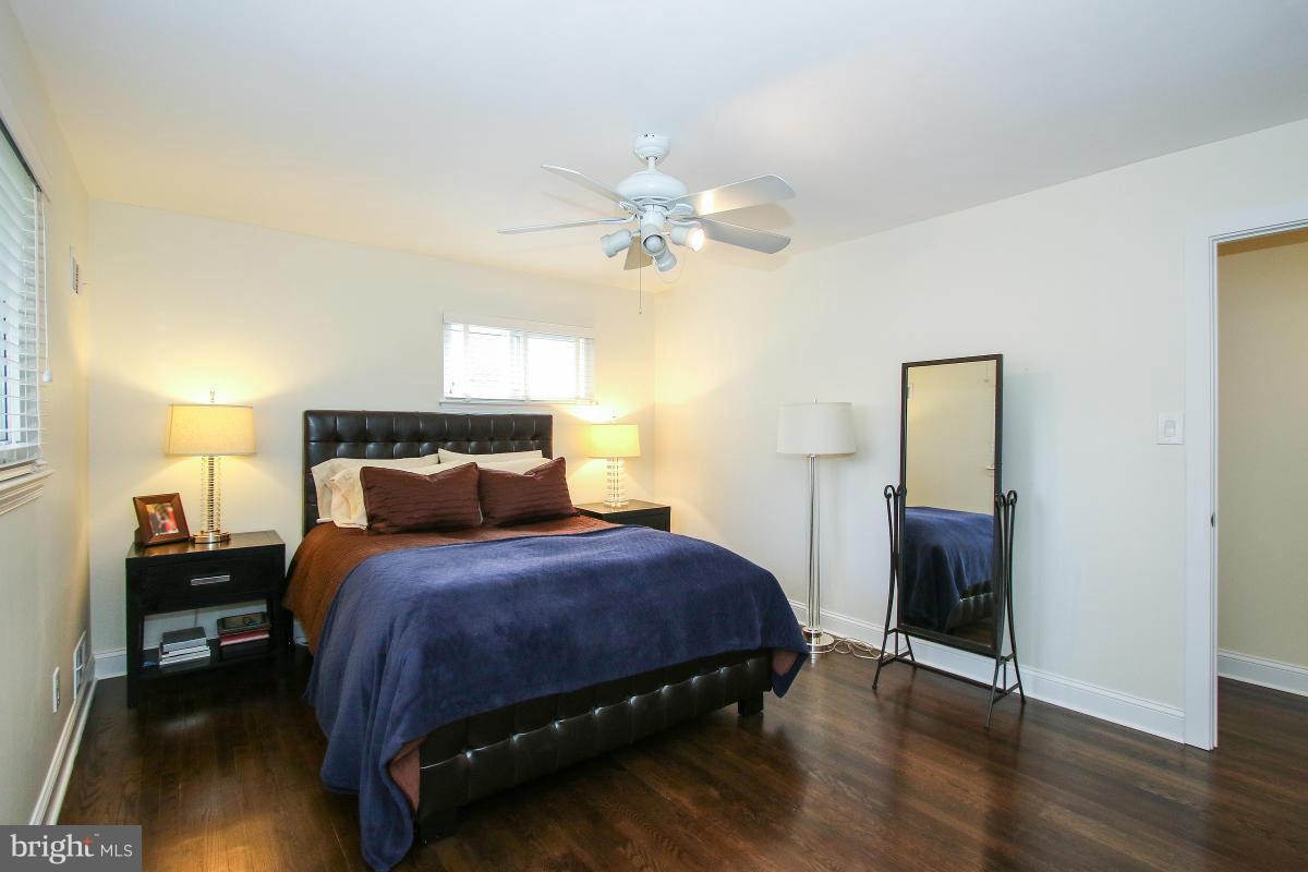 MANOR WOODS - Residential Lease