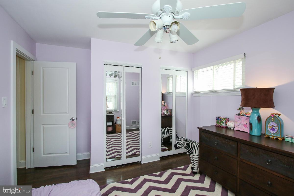 MANOR WOODS - Residential Lease