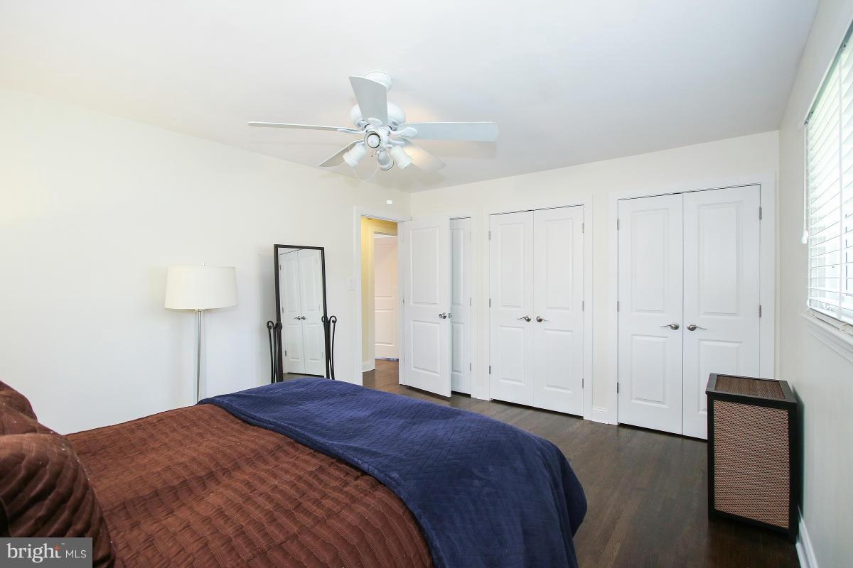 MANOR WOODS - Residential Lease