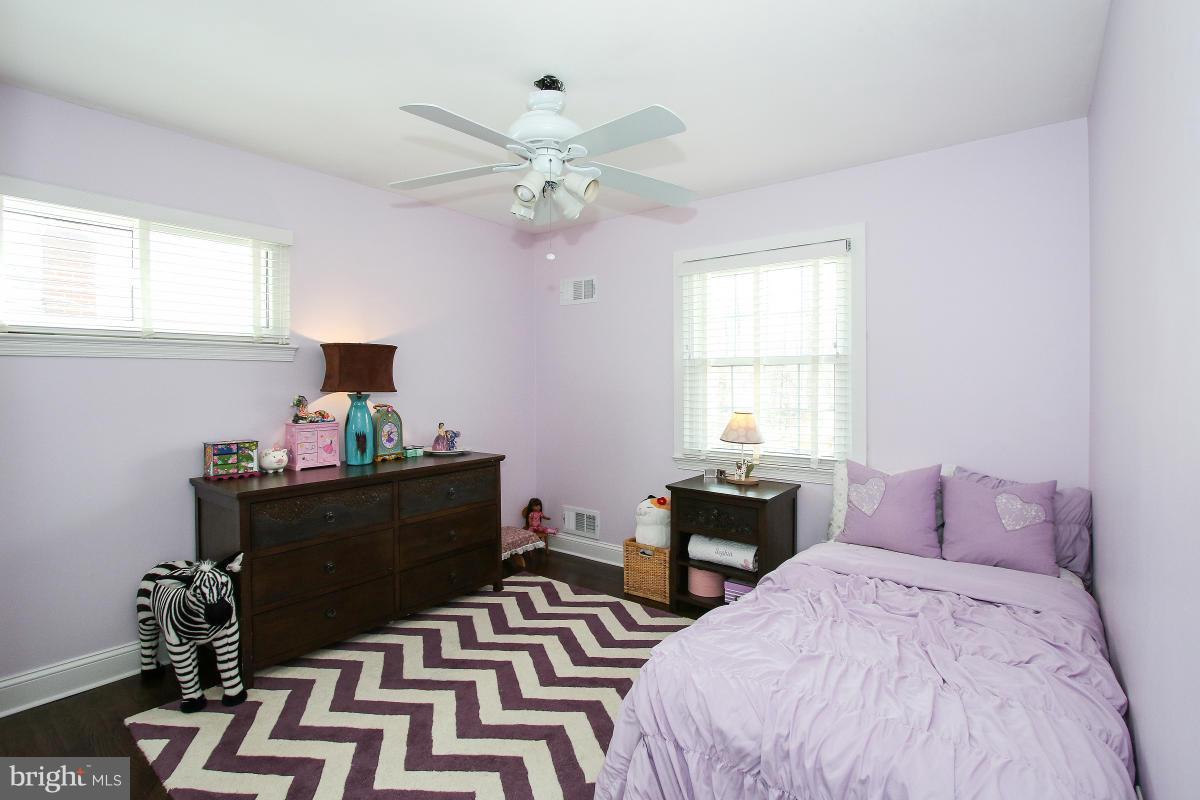 MANOR WOODS - Residential Lease