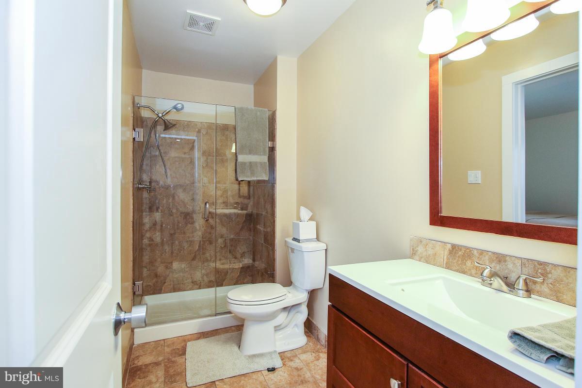 MANOR WOODS - Residential Lease