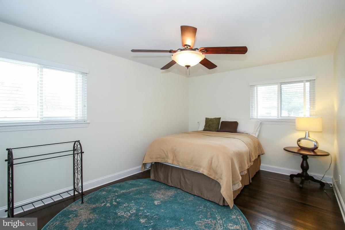 MANOR WOODS - Residential Lease