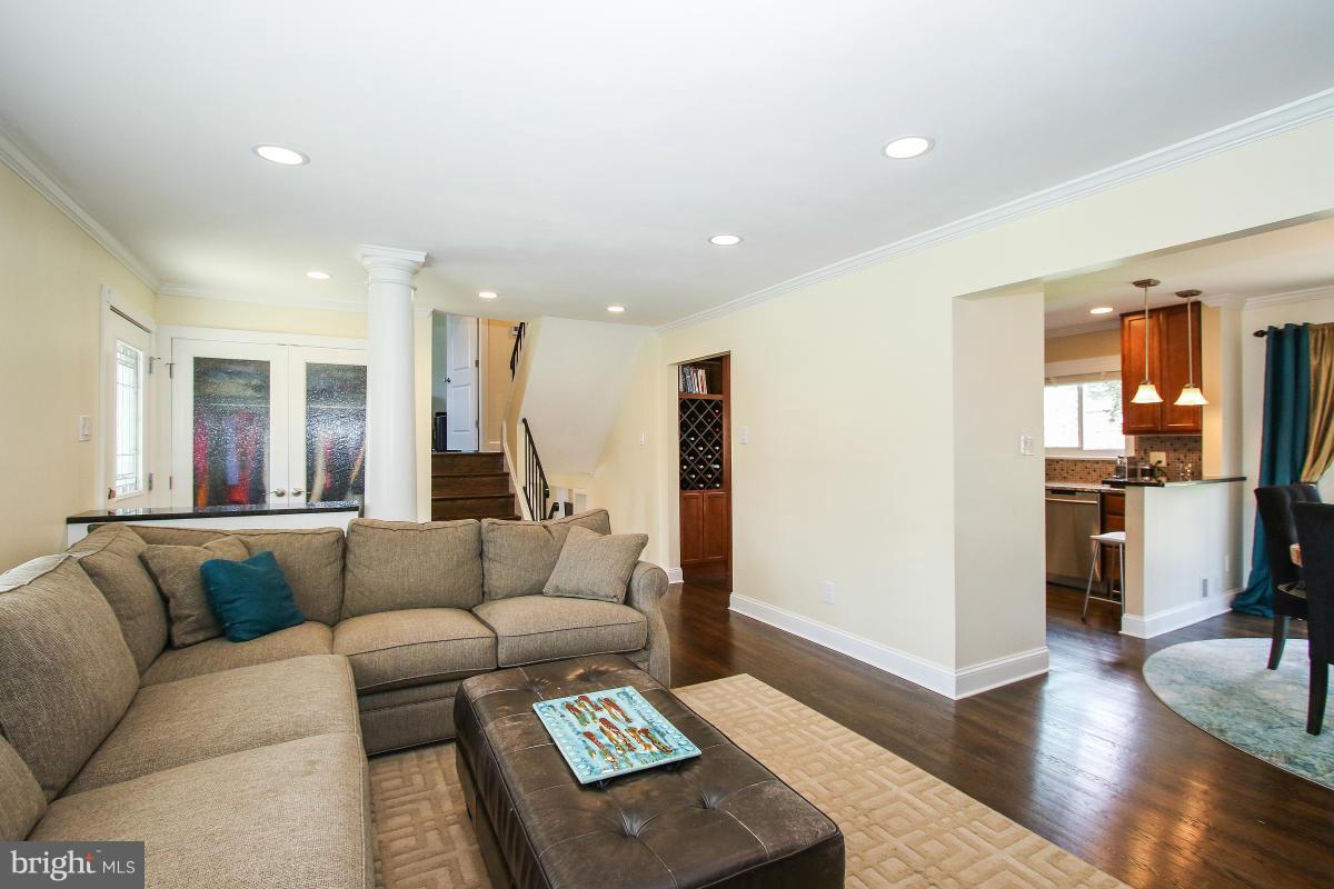 MANOR WOODS - Residential Lease