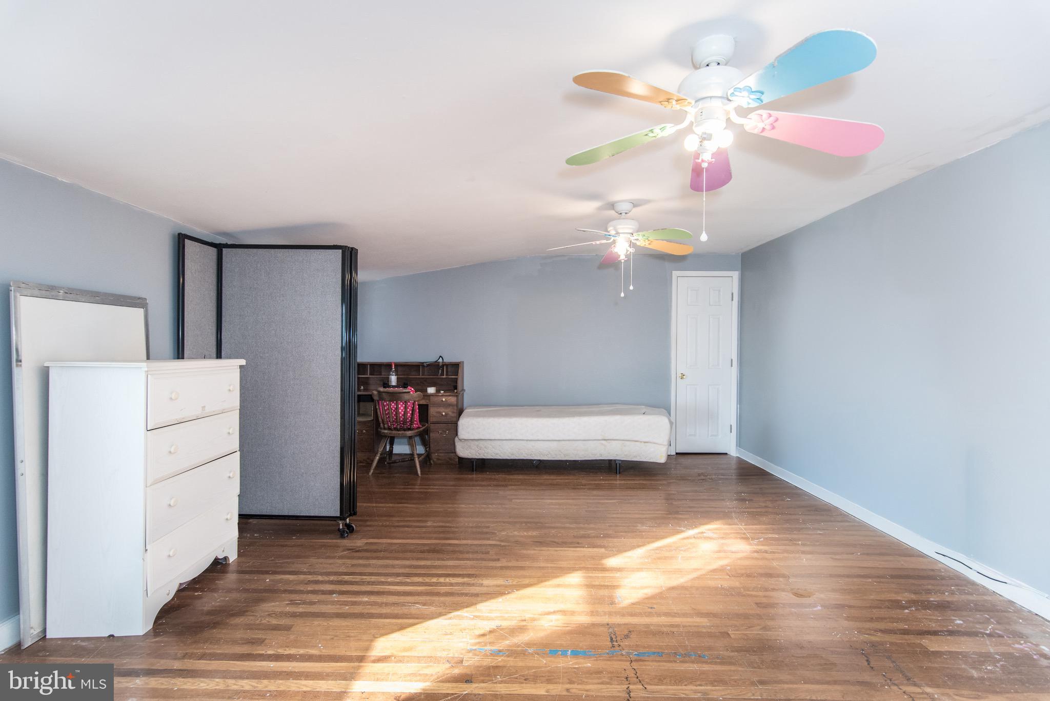 ROSLYN - Residential