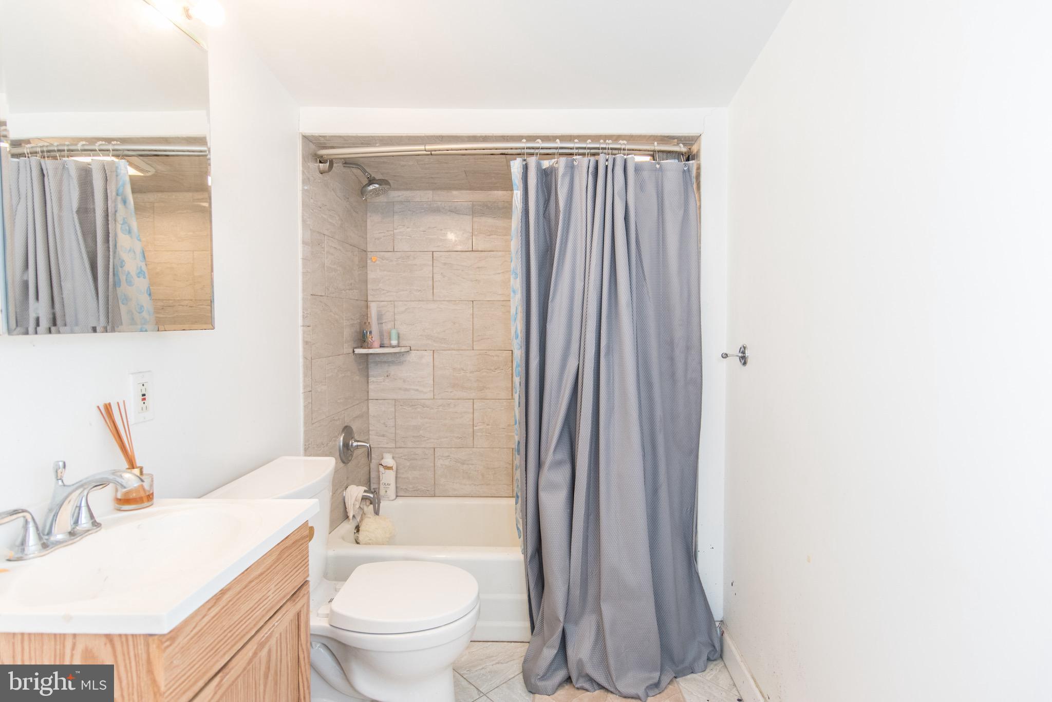 ROSLYN - Residential