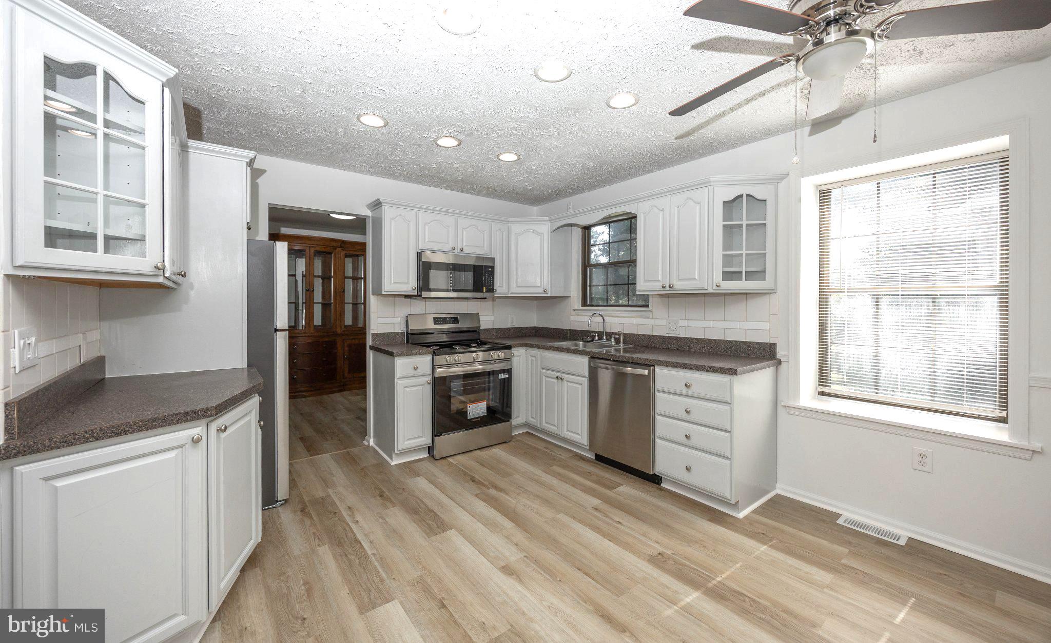 7 PINE GLEN DRIVE