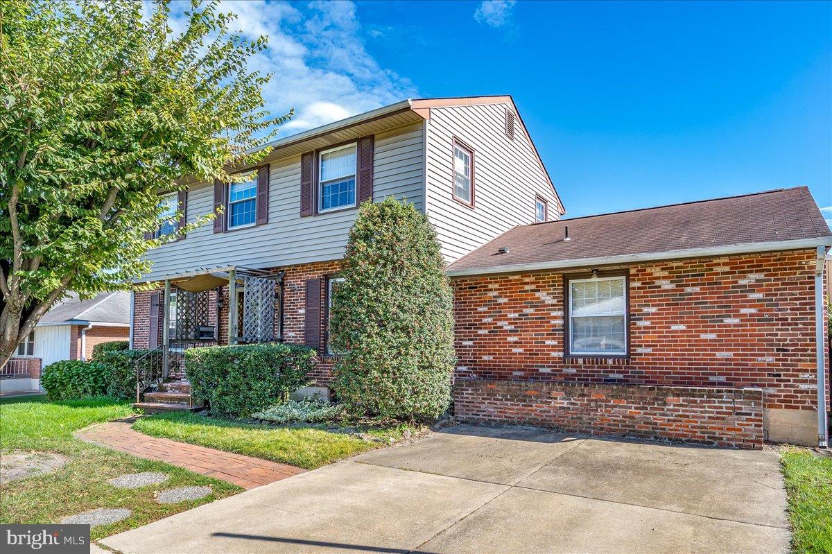 GRAYLYN CREST - Residential