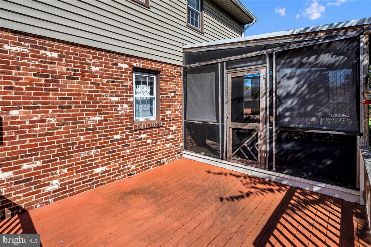 GRAYLYN CREST - Residential