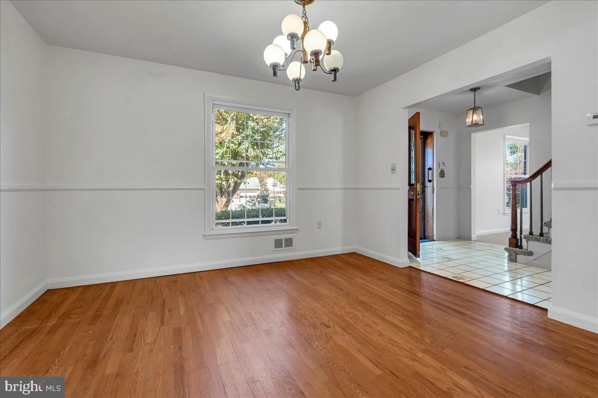 GRAYLYN CREST - Residential