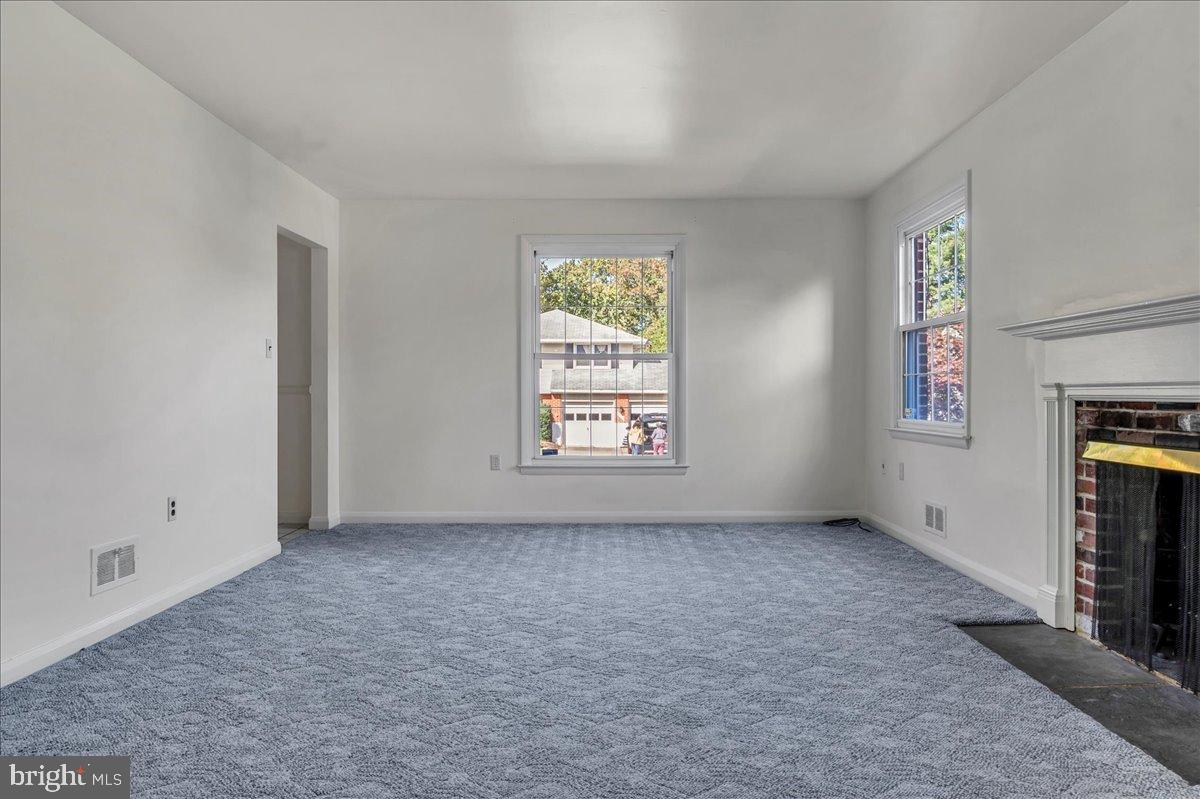 GRAYLYN CREST - Residential