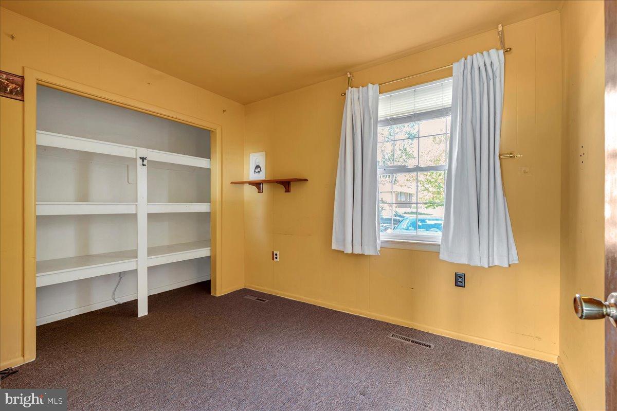 GRAYLYN CREST - Residential