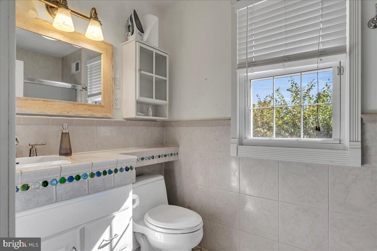 GRAYLYN CREST - Residential