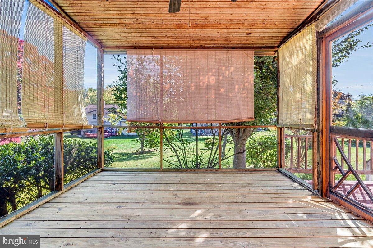 GRAYLYN CREST - Residential