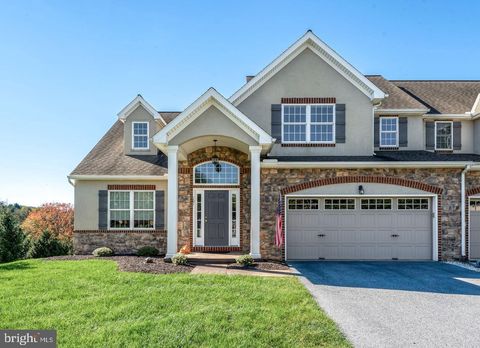 101 BANEBERRY LN LITITZ PA 17543