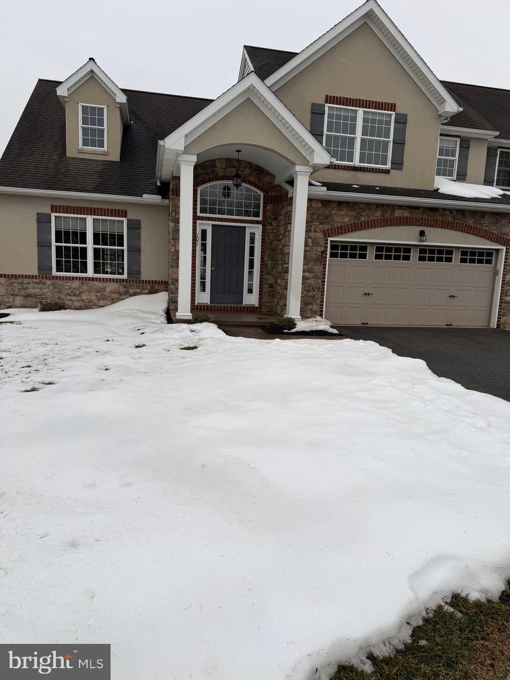 Photo of 101 Baneberry Ln, LITITZ, PA 17543 (MLS # PALA2083510)