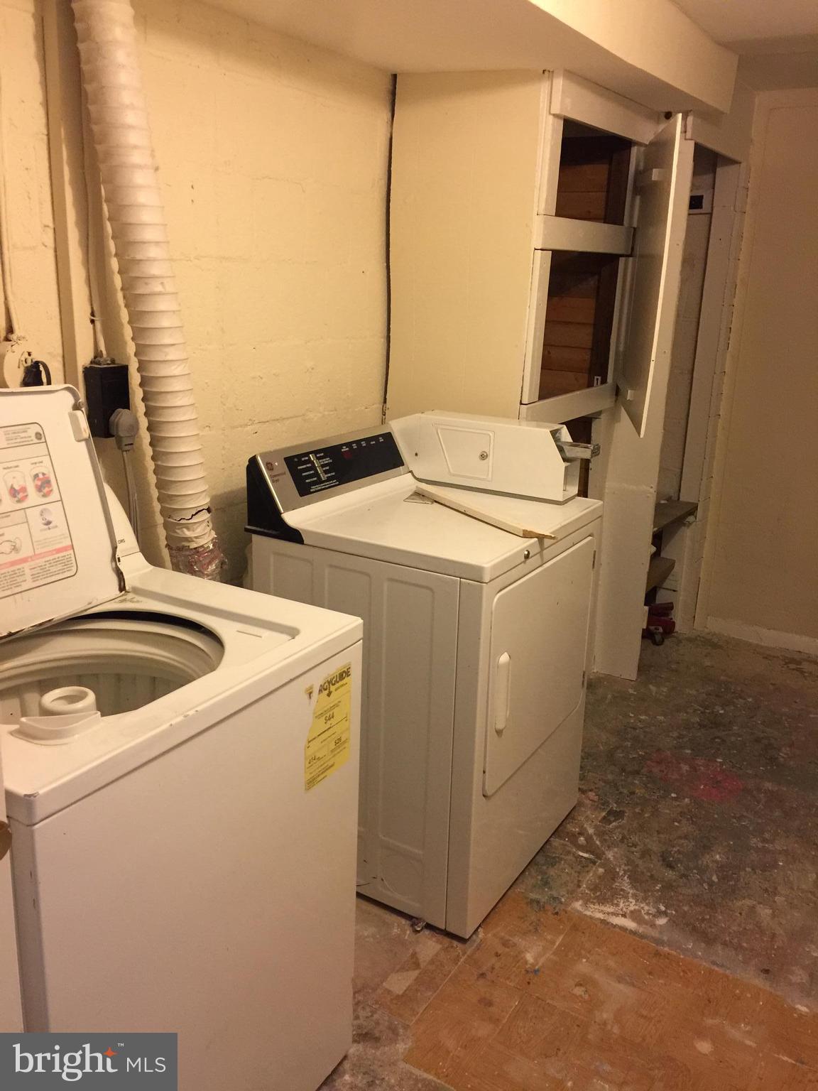 WARWICK VILLAGE - Residential Lease