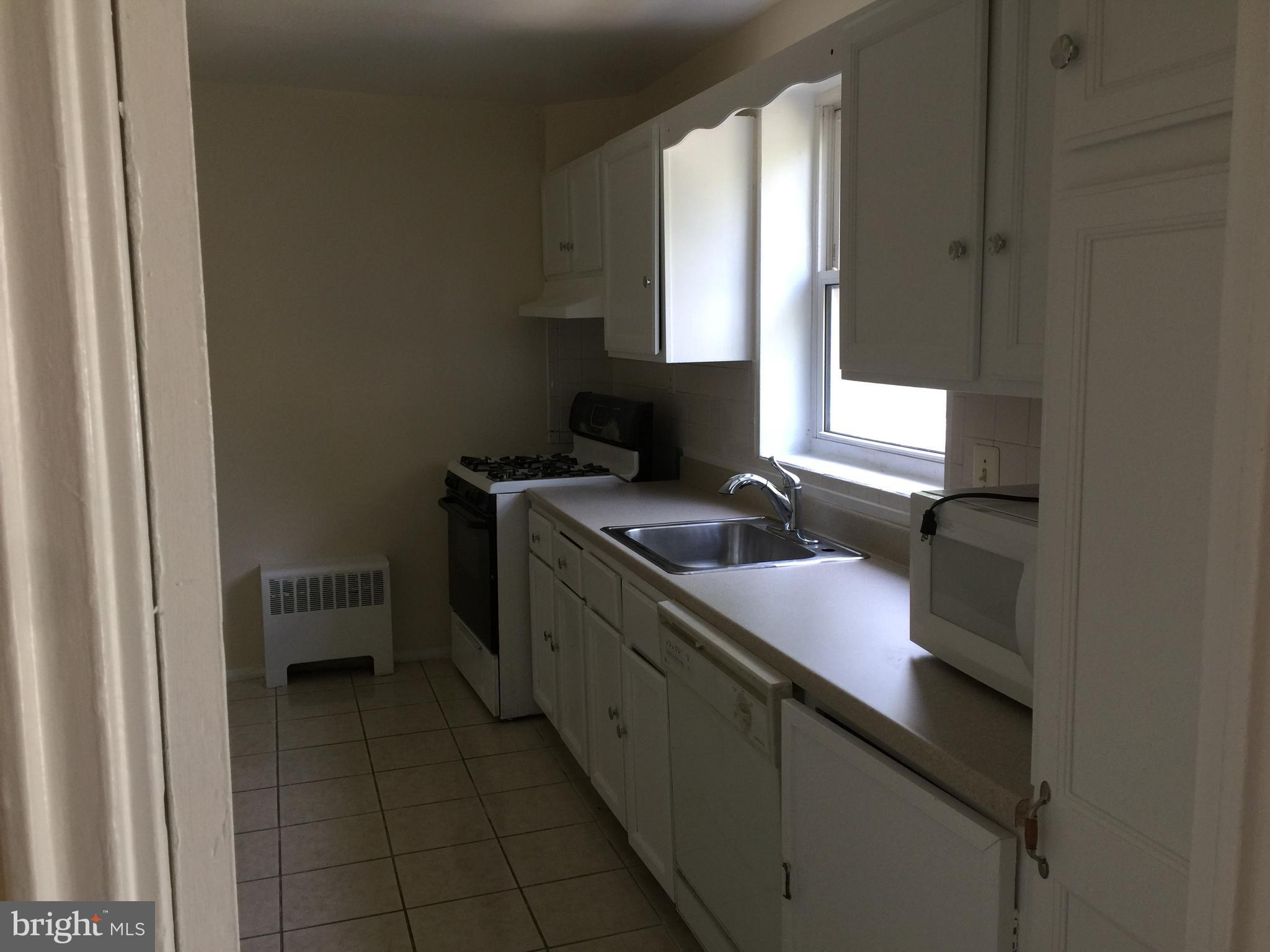 WARWICK VILLAGE - Residential Lease