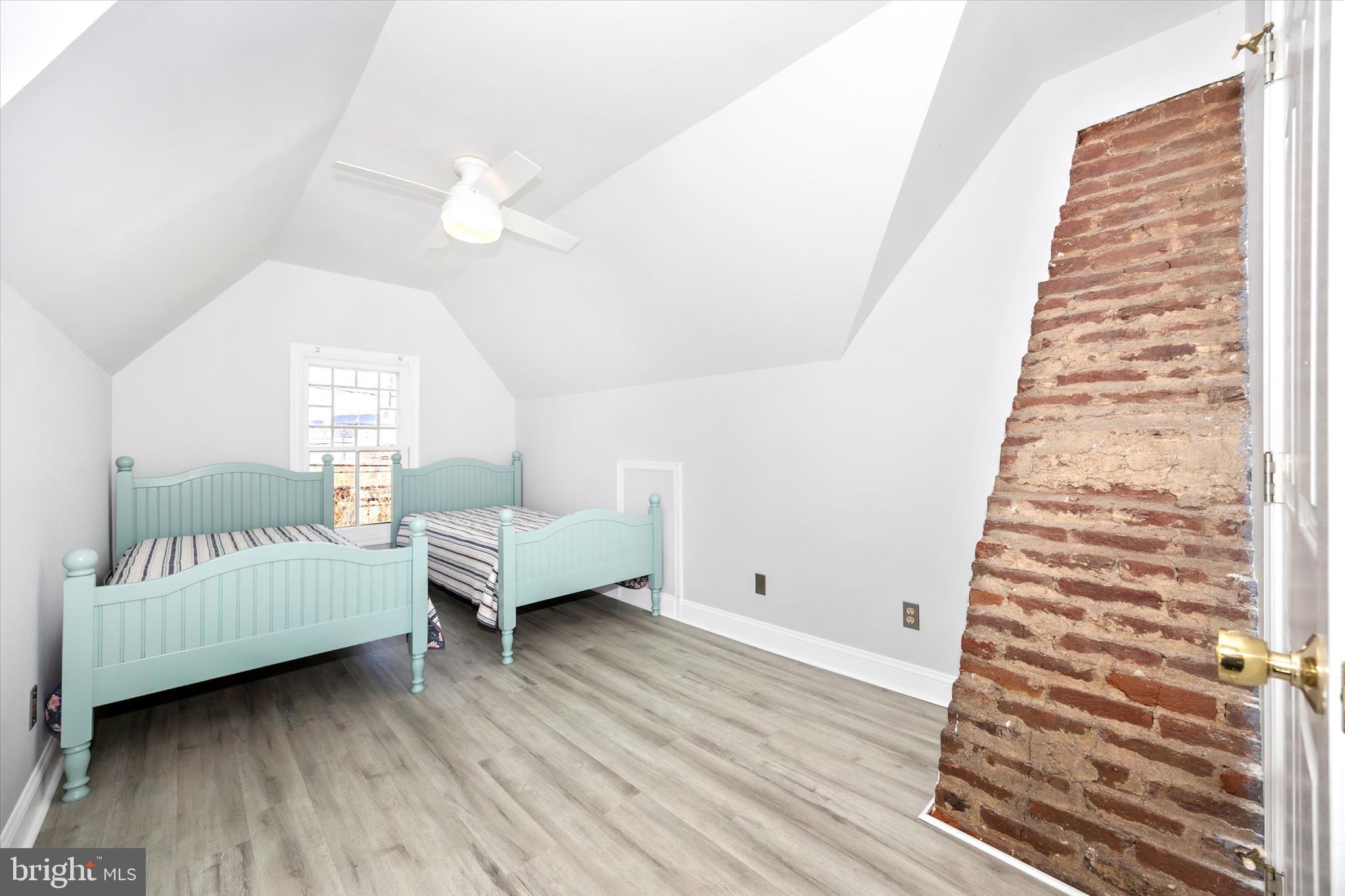 MIDDLETOWN - Residential