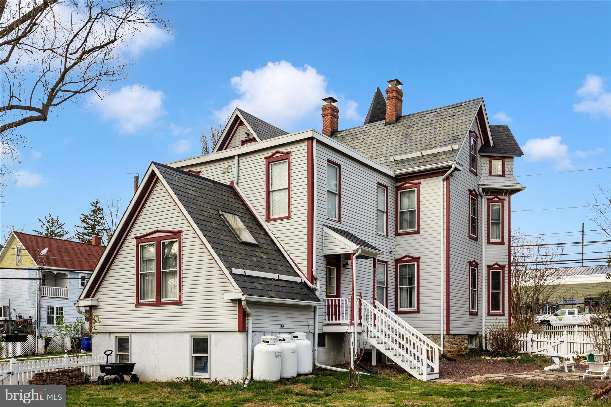 MIDDLETOWN - Residential