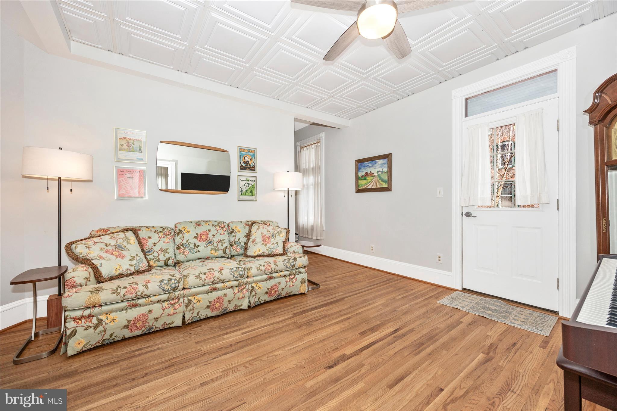 MIDDLETOWN - Residential