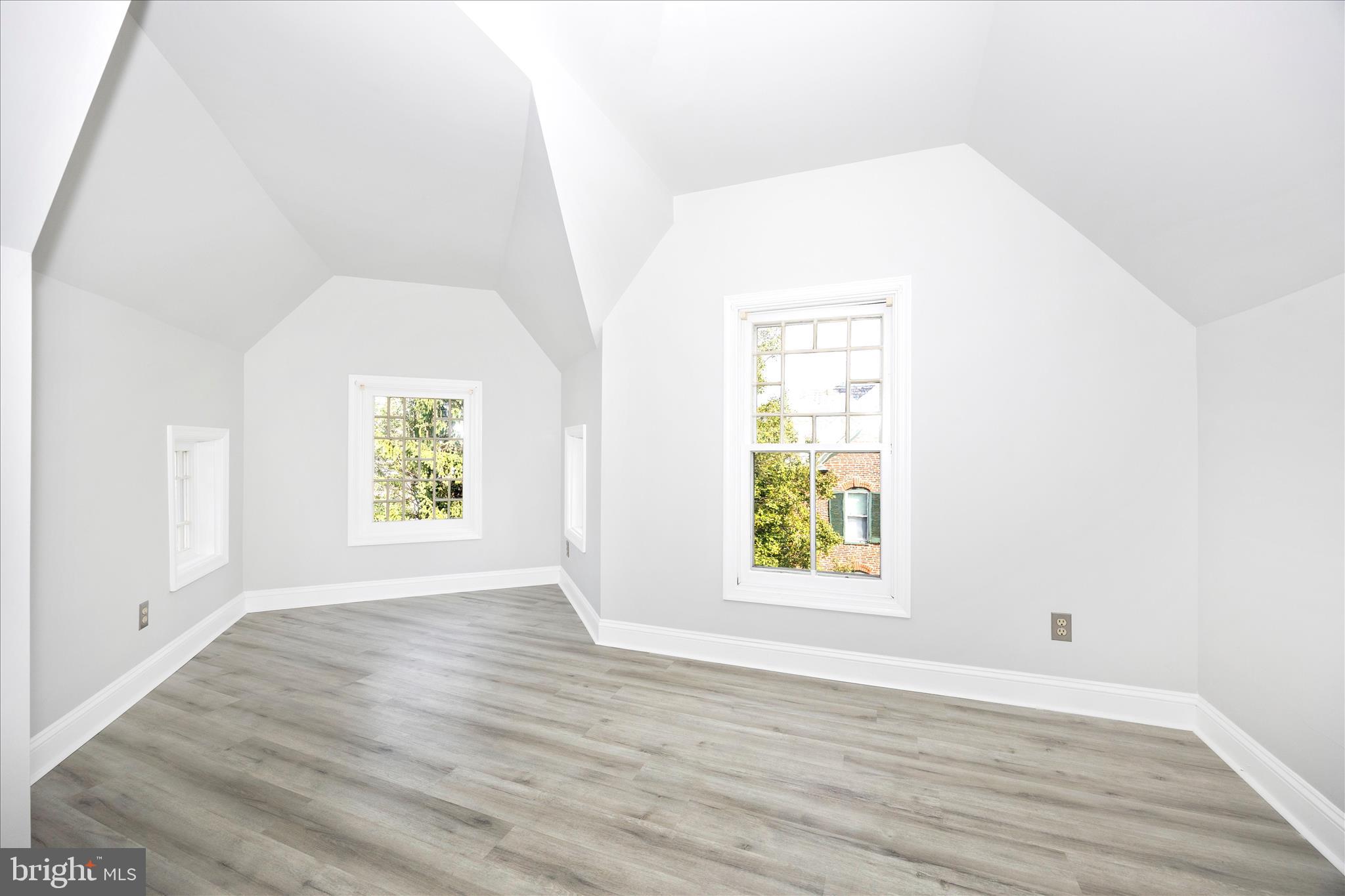 MIDDLETOWN - Residential