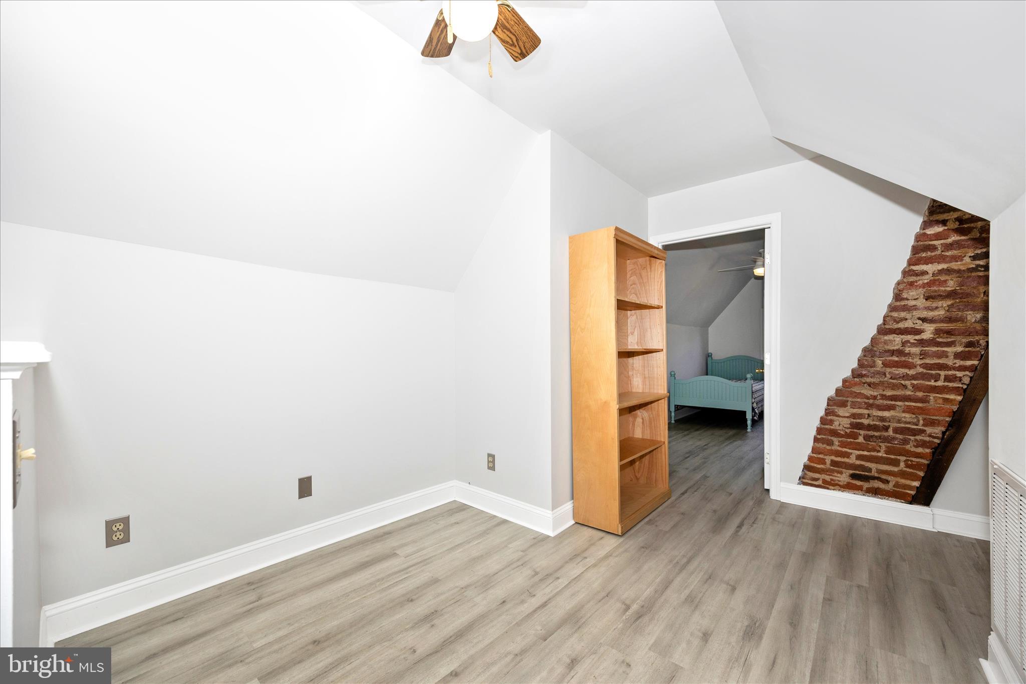 MIDDLETOWN - Residential