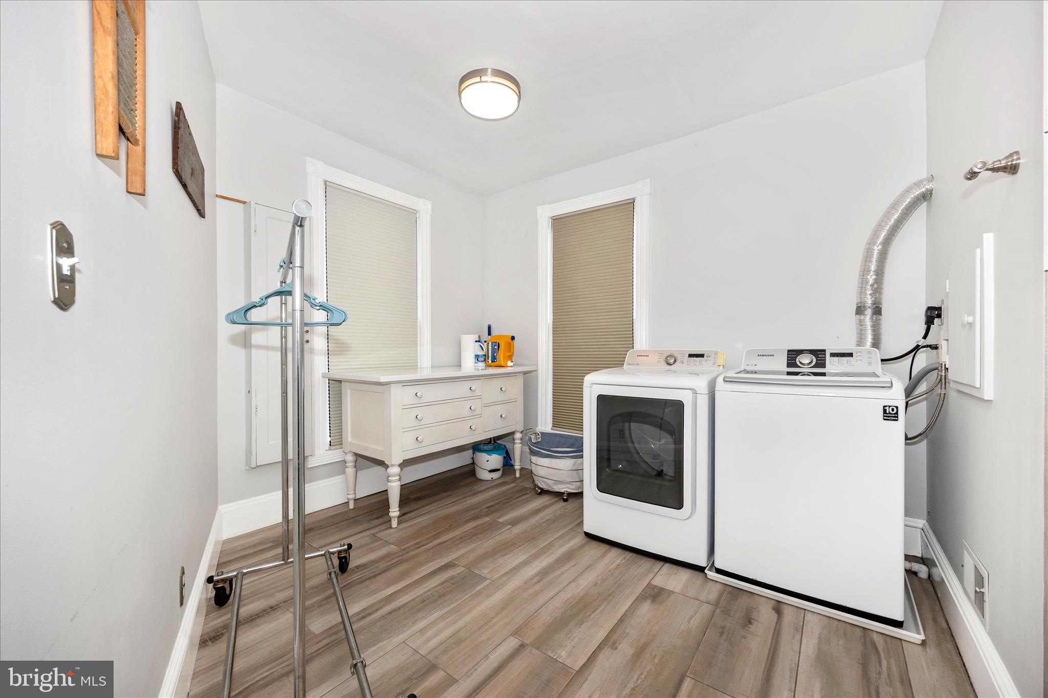 MIDDLETOWN - Residential