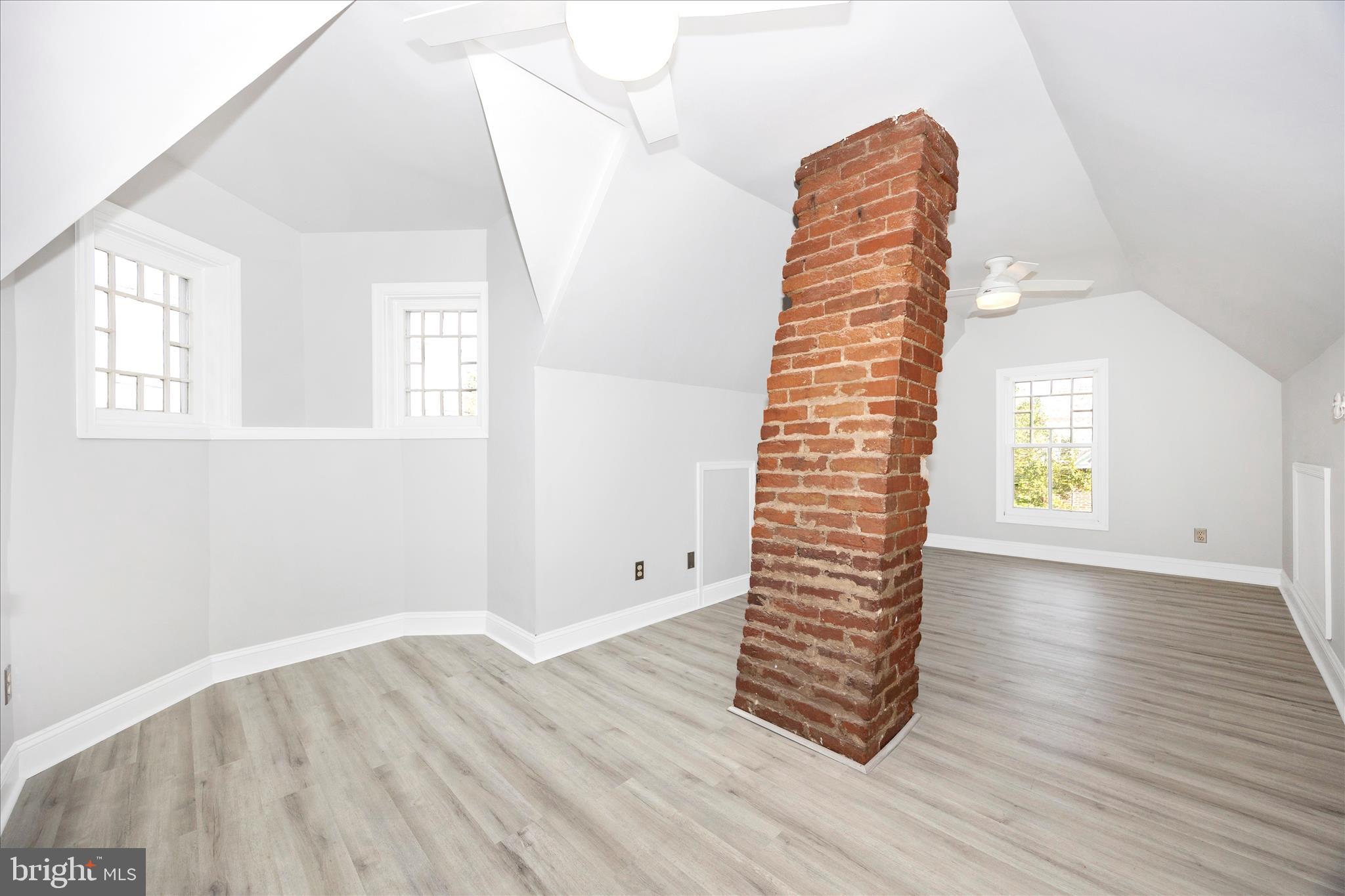 MIDDLETOWN - Residential